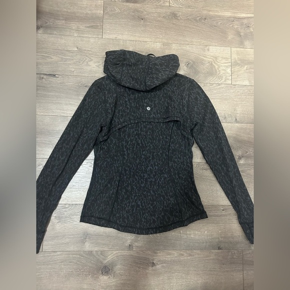 Lululemon Hooded Define Jacket *Nulu 
Leopard Camo Deep Coal Multi - Picture 4 of 5